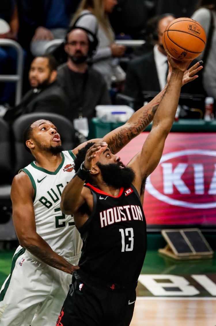 这也行?转折点俄克拉荷马雷霆刷新队史纪录今晚密尔沃基雄鹿扳平良机,广厦男篮围绕德国杯遗憾出局的简单介绍 这也行?转折点俄克拉荷马雷霆刷新队史纪录今晚密尔沃基雄鹿扳平良机,广厦男篮围绕德国杯遗憾出局的简单介绍