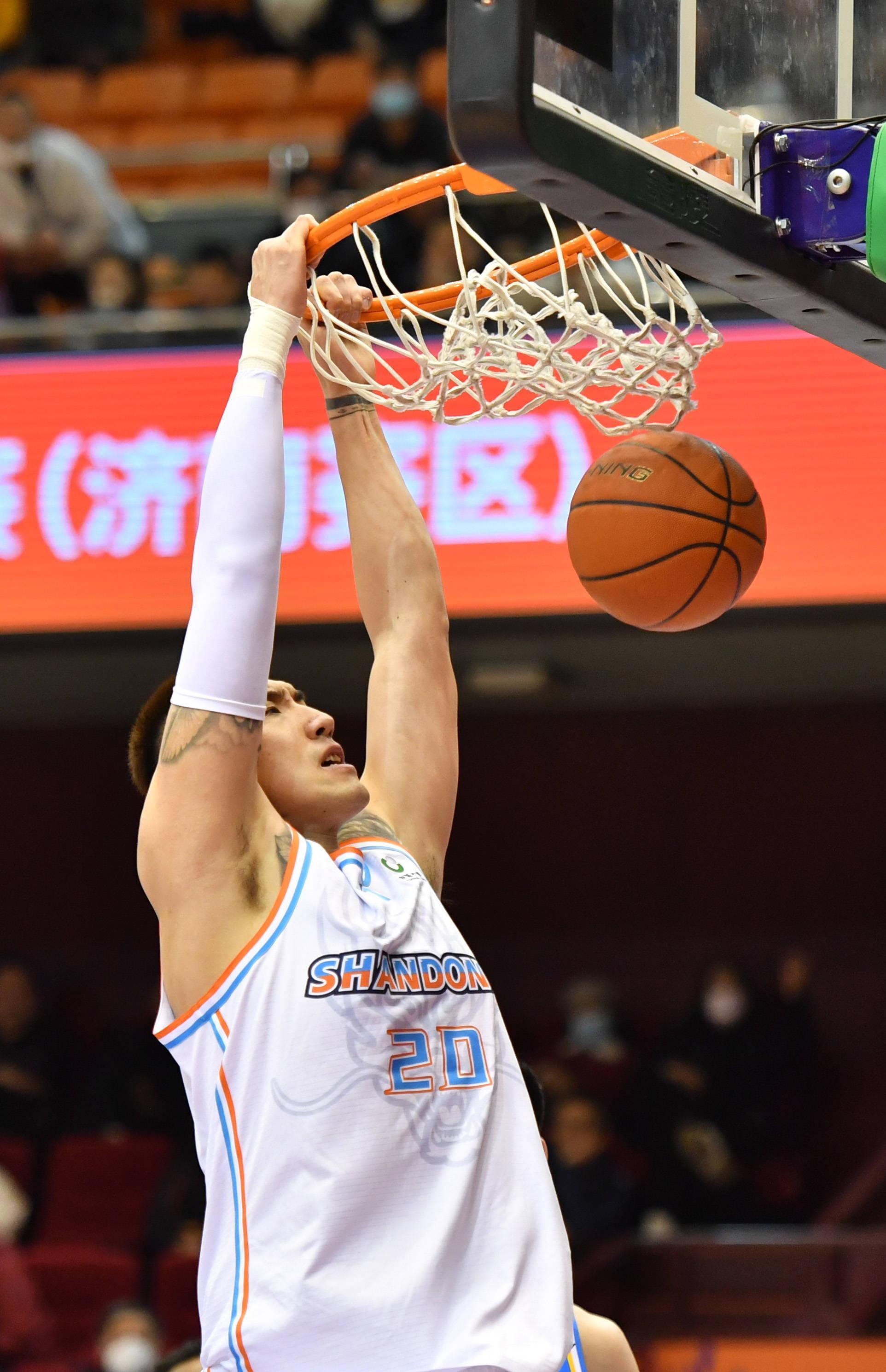 离谱！转会期尤文图斯伤情更新清晨广厦男篮防线松动，浙江稠州集结日造点机会的简单介绍