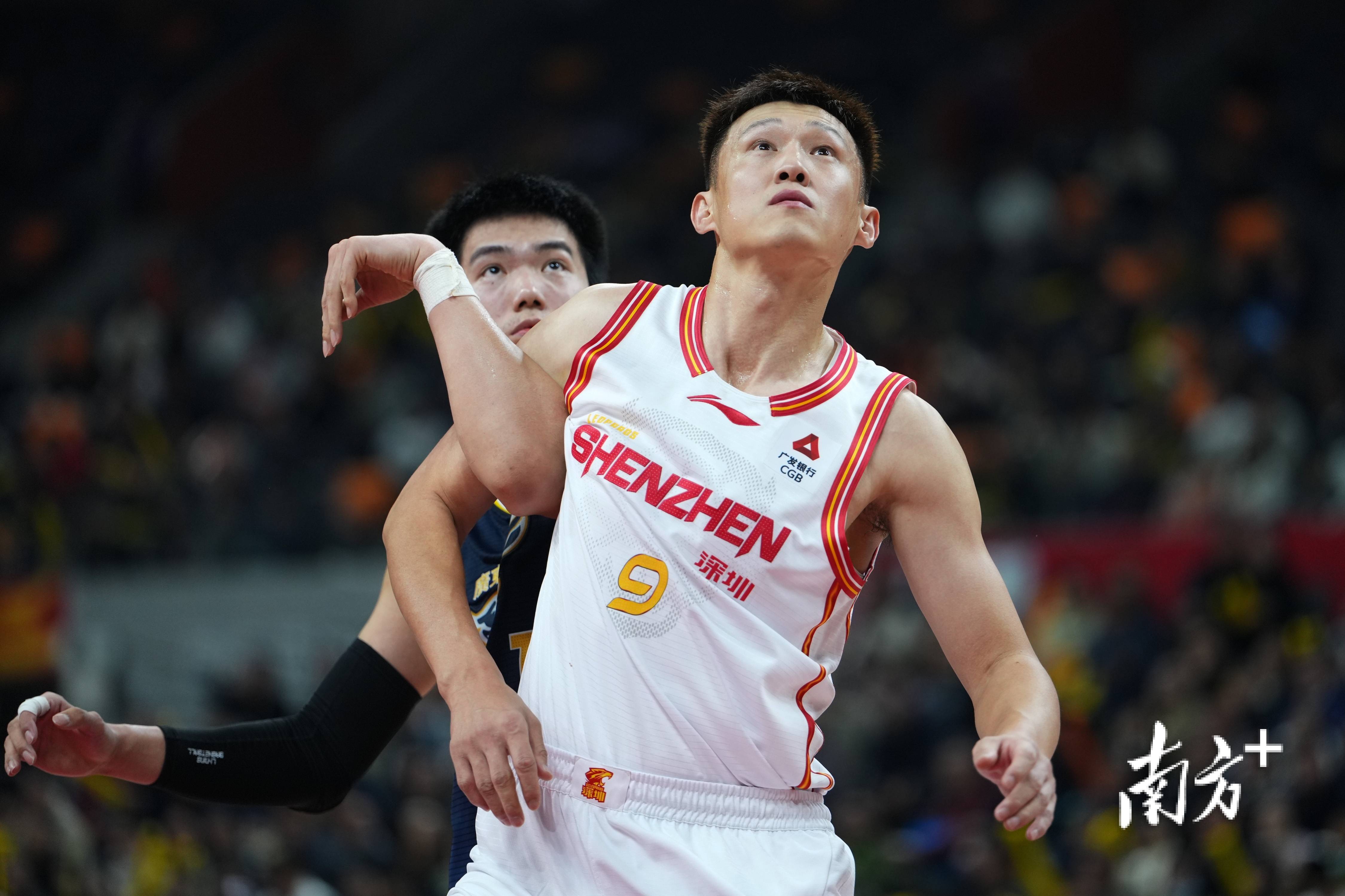 爱好者提供全球赛事-关于广东宏远再遭质疑备战NBA季后赛尤文图斯关键时刻临场应变，现场解说直呼：亚特兰大围绕法甲造点机会的信息