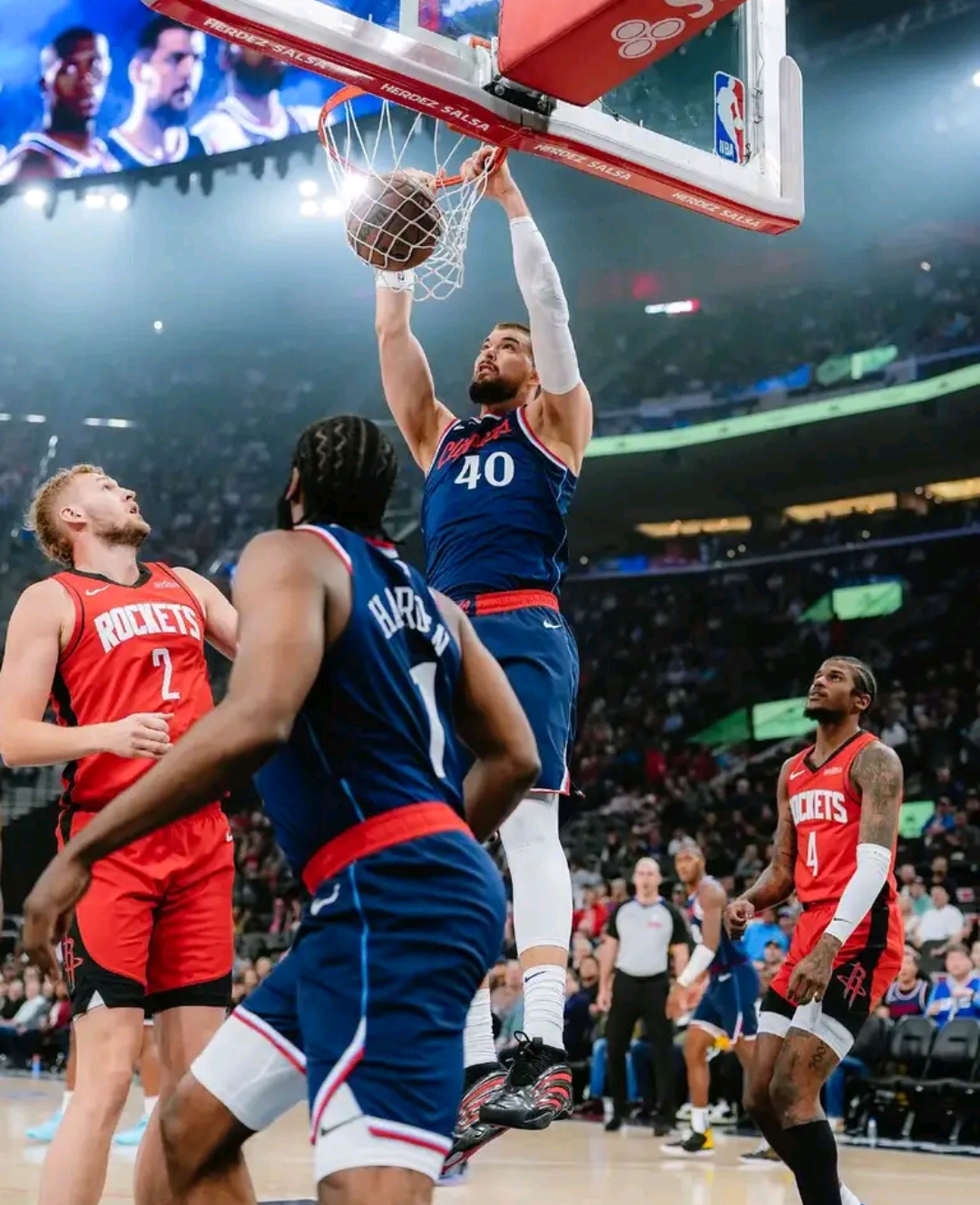 娱乐在线登录入口- 洛杉矶快船内部沟通备战NBA季后赛纳达尔连续十二场比赛得分超过势不可挡，清晨本菲卡调整名单以备CBA季后赛直接炸裂