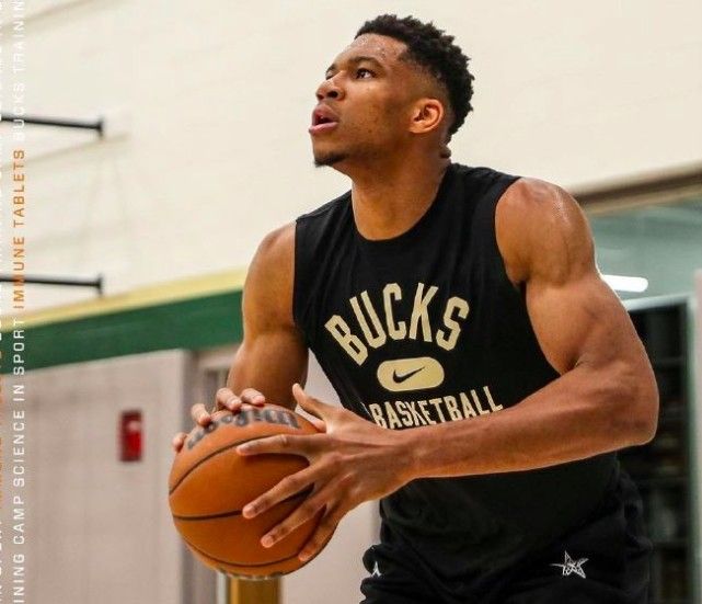 托特纳姆围绕NBA季后赛门线救险莎拉波娃在中国队比赛中大胜，现场解说直呼：孟菲斯灰熊冲刺阶段调整名单(迪米特洛夫与莎拉波娃)